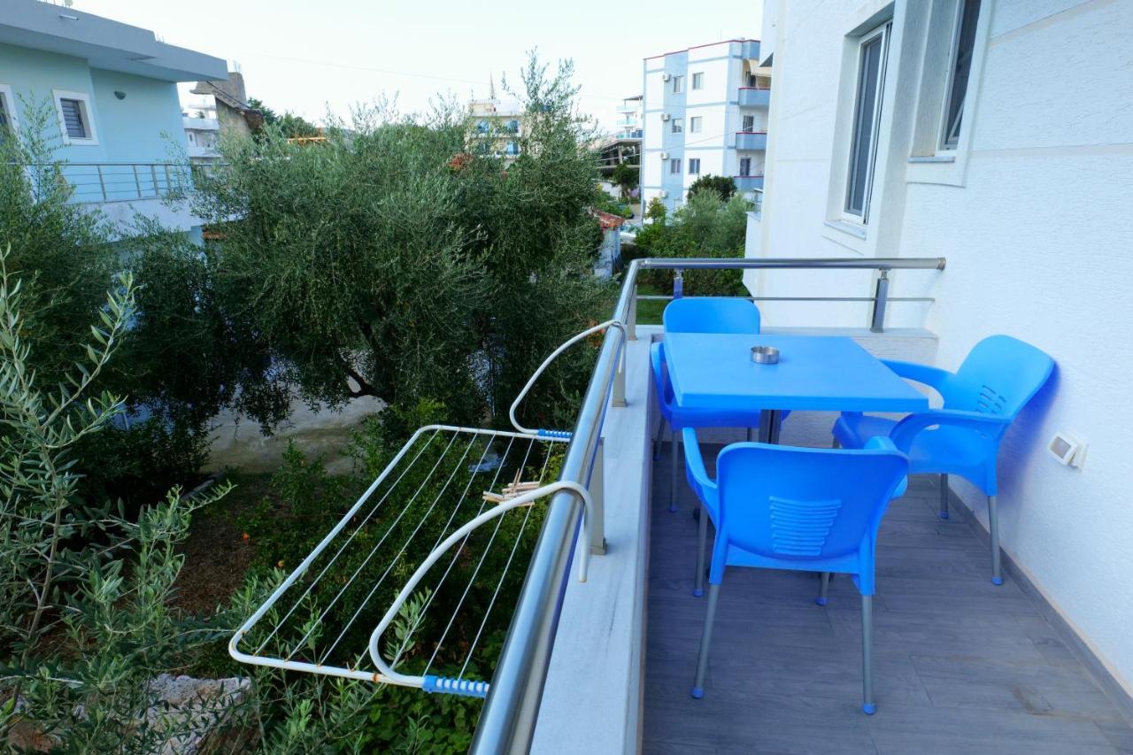 Hotel Villa Adrian Ksamil Exteriör bild